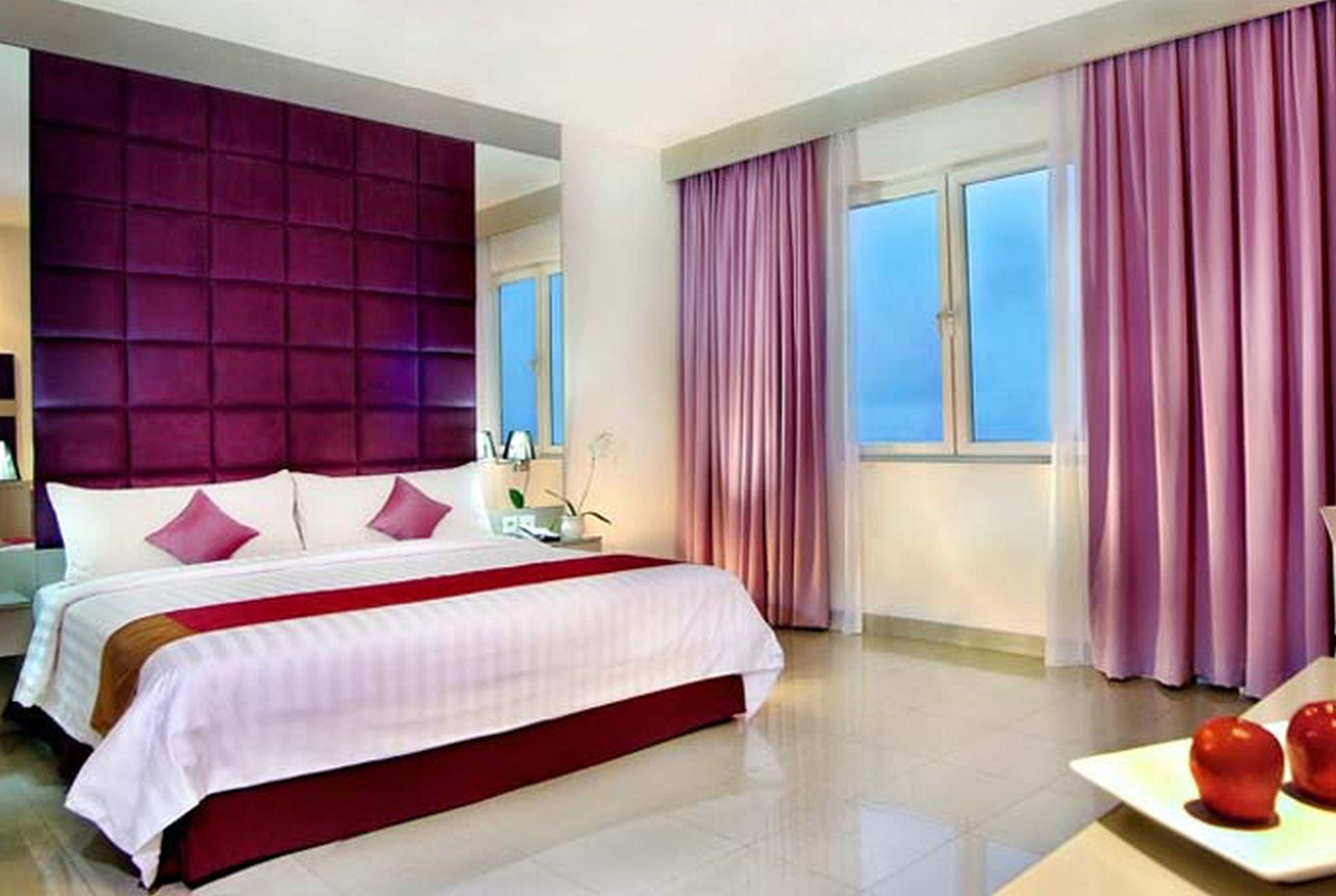 Royal Palm Hotel & Conference Center Cengkareng Jakarta Exterior foto