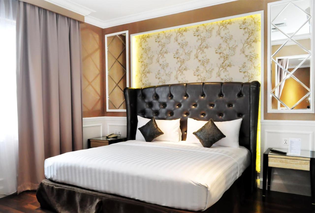 Royal Palm Hotel & Conference Center Cengkareng Jakarta Exterior foto